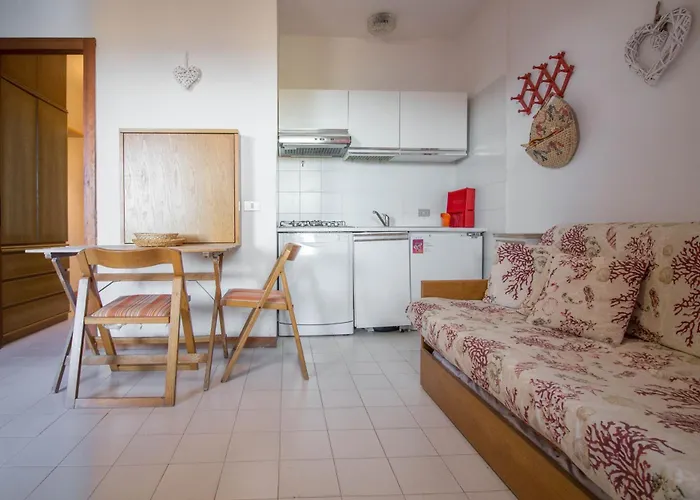 Guesthost - Coralli Near The 马里纳·迪·波迪斯科